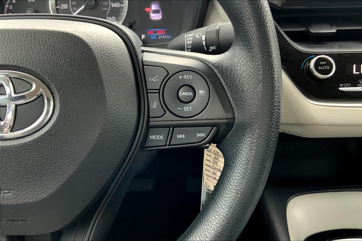 Used 2022 White Toyota LE image 24