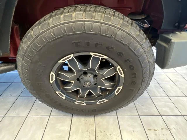 Used 2007 Red Rock Crystal Pearlcoat Jeep  image 21