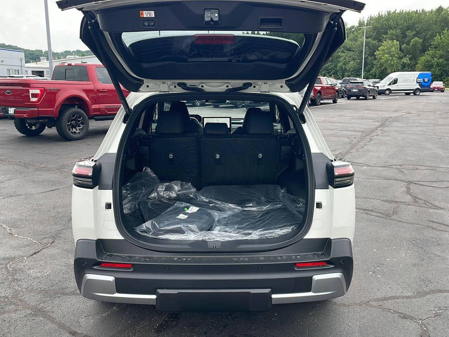 New 2026 Crystal White Pearl Subaru Premium image 26