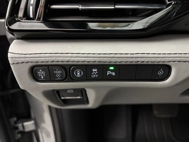 New 2026 Solar Silver Metallic Acura Advance Package image 32