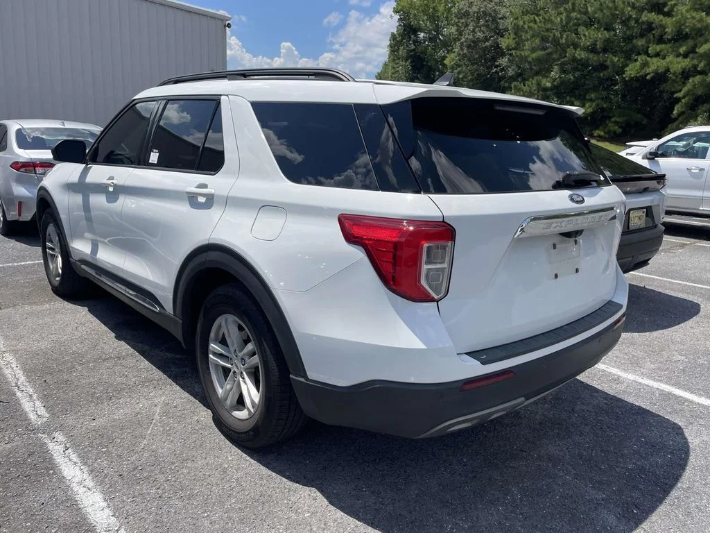 Used 2021 Oxford White Ford XLT image 4