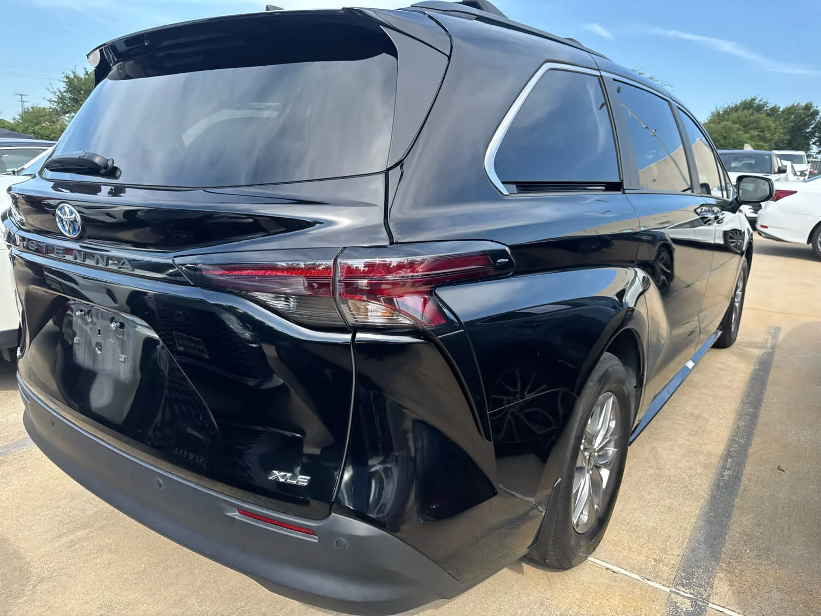 Used 2025 Midnight Black Metallic Toyota XLE image 5
