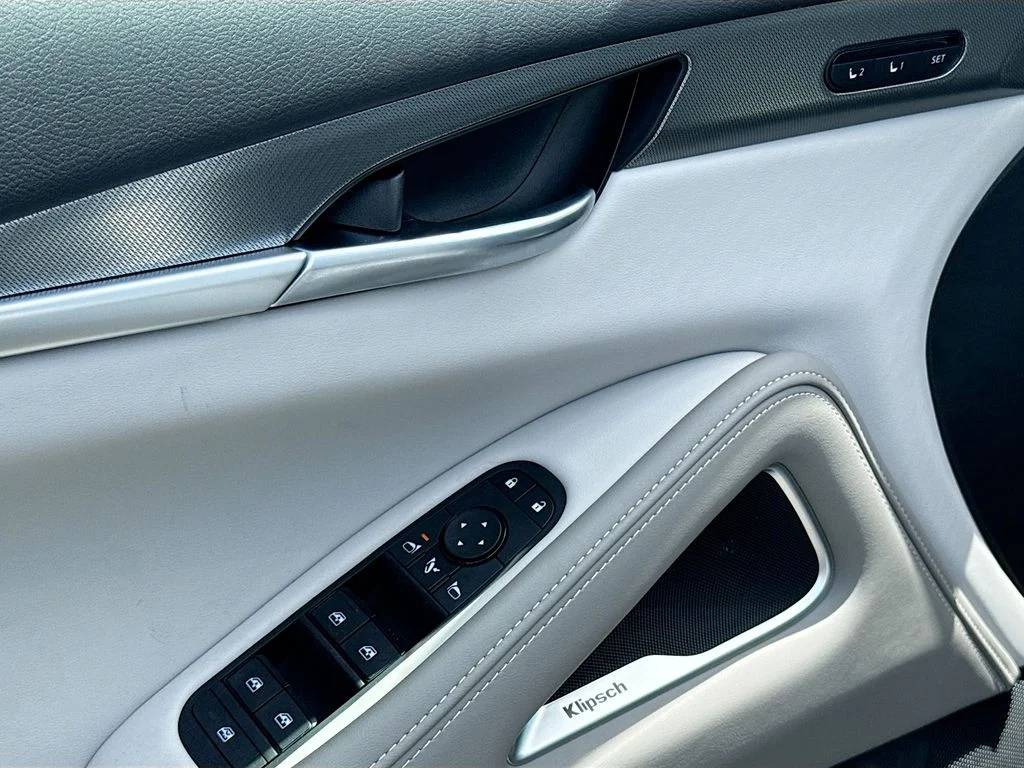 New 2027 RADIANT WHITE INFINITI Luxe FWD image 18