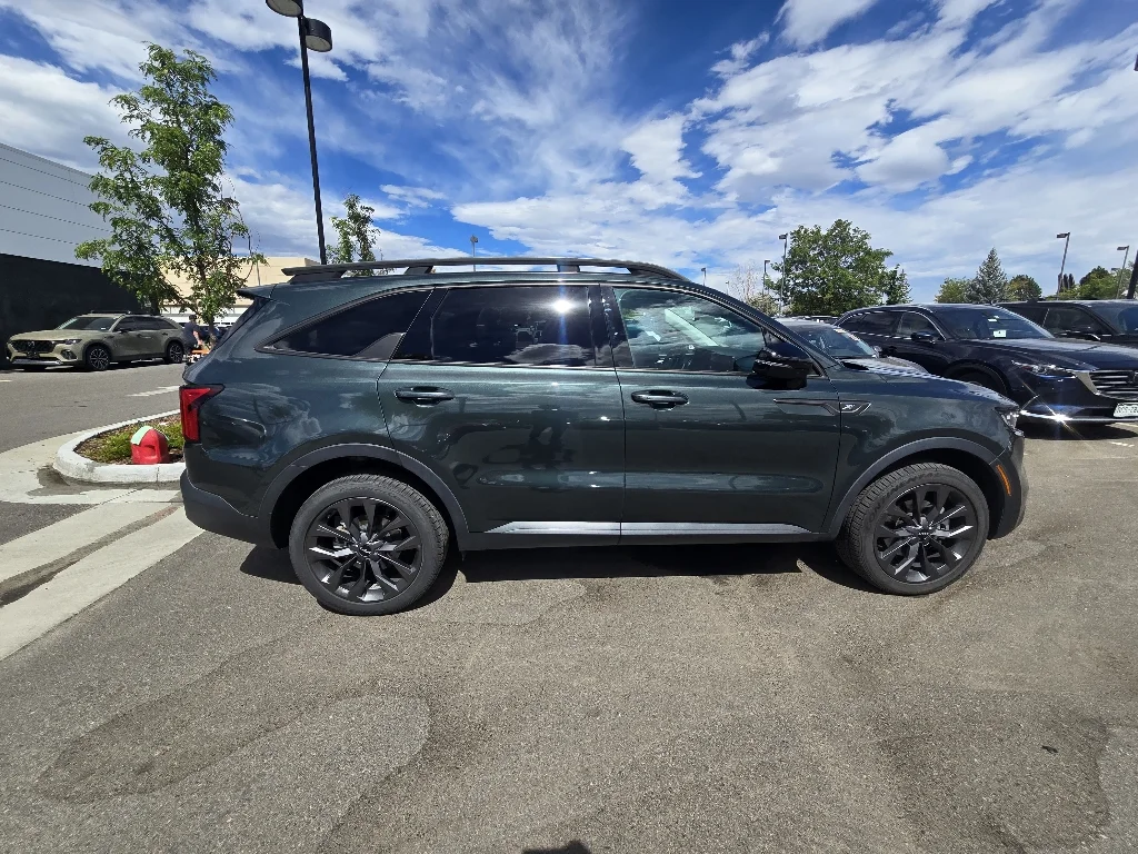 Used 2023 Aruba Green Kia X-Line SX Prestige image 6