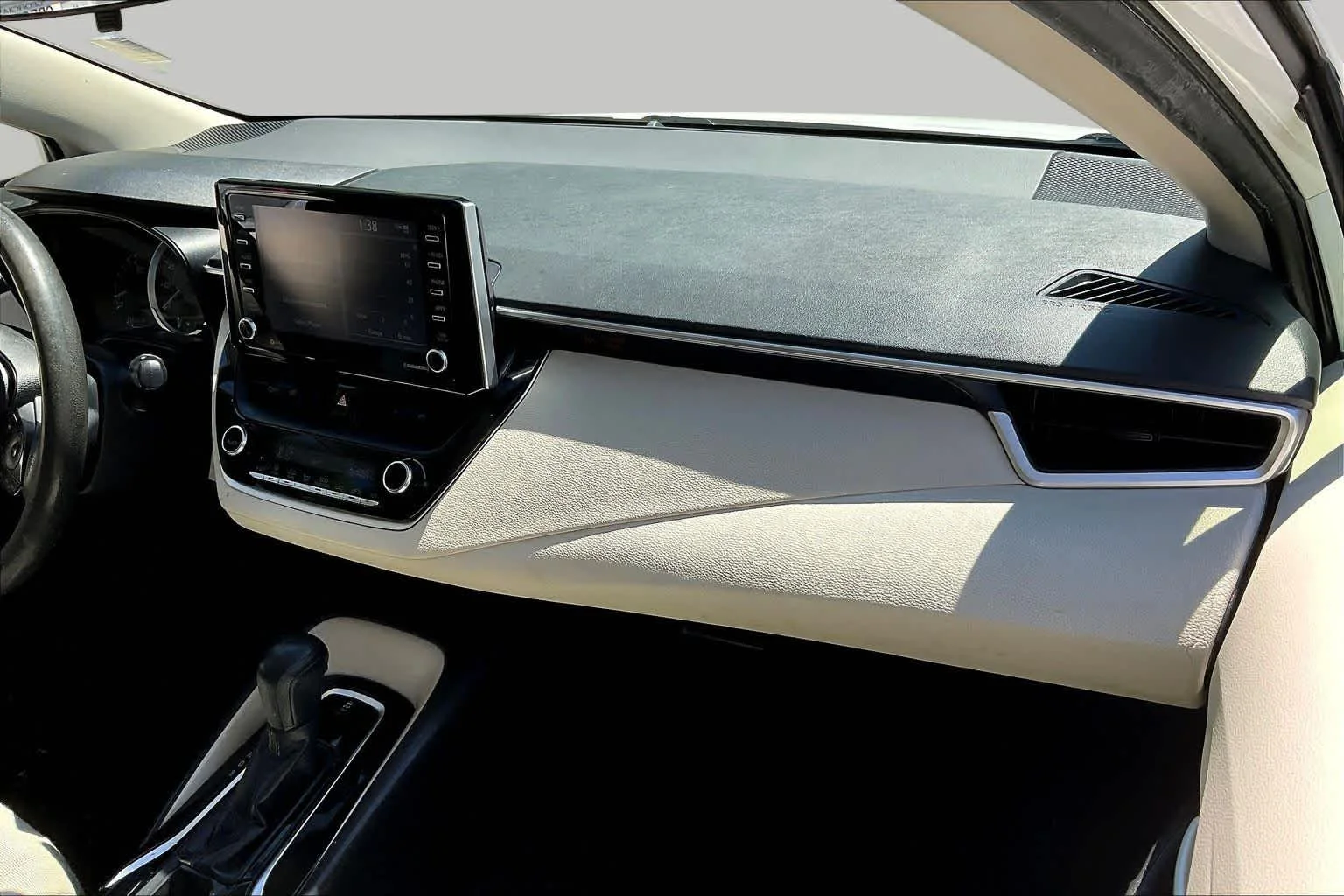 Used 2021 Super White Toyota LE image 18
