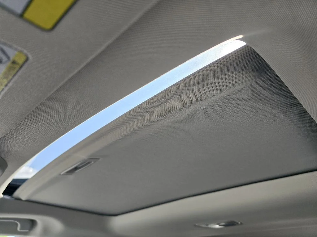 Used 2025 Ice Silver Metallic Subaru Onyx Edition image 24