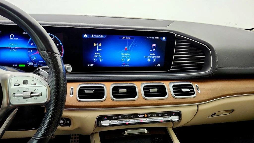 Used 2021 designo Diamond White Bright Mercedes-Benz GLS 580 4MATIC® SUV w/ Driver Assist Pkg Plus & Night Pkg image 15