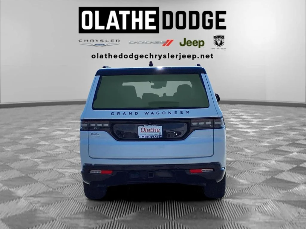 Used 2024 White Jeep Series II image 29
