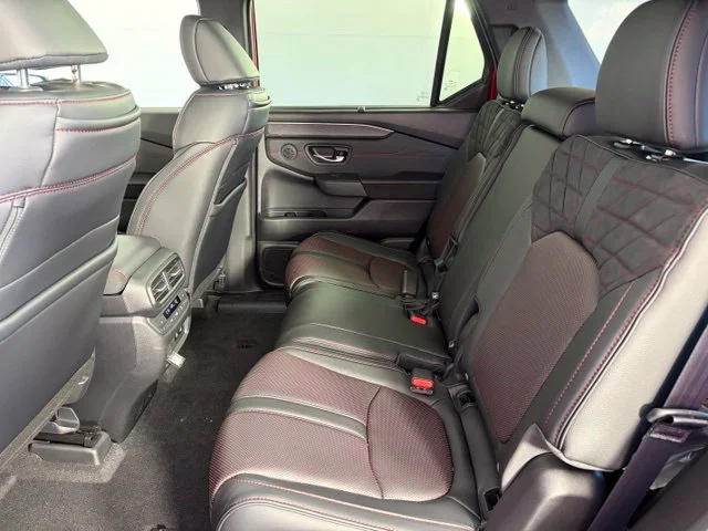New 2026 Radiant Red Metallic II Honda AWD Black Edition image 20