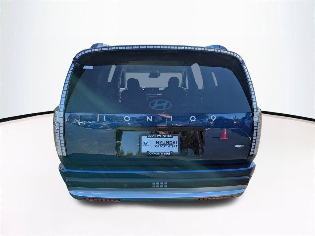 New 2026 Blue Hyundai SE image 6