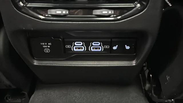 Used 2022 Midnight Sky Jeep 4xe image 32