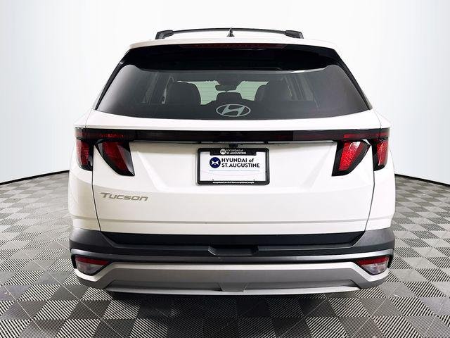 New 2026 White Hyundai SEL FWD image 5