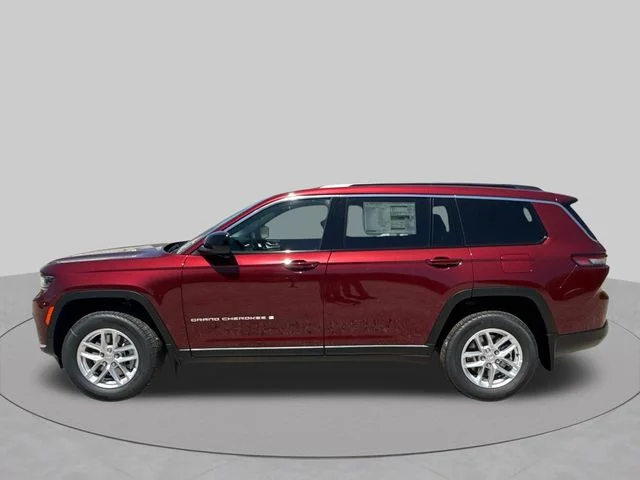 New 2026 Velvet Red Pearl-Coat Exterior Paint Jeep Laredo X image 7