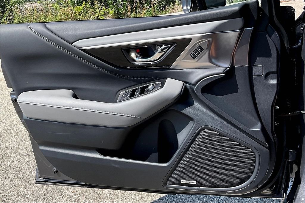 2025 Subaru Outback Limited - Photo 23