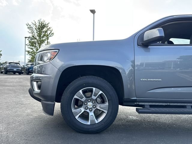 Used 2019 Gray Chevrolet Z71 image 29