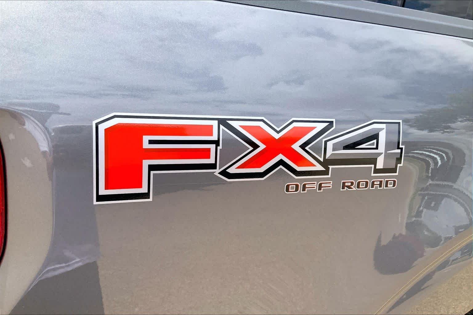 Used 2023 Carbonized Gray Metallic Ford LARIAT image 10
