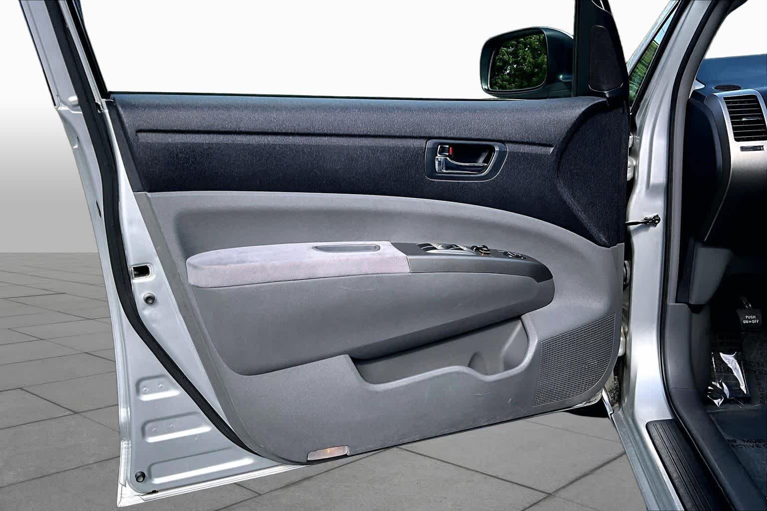 Used 2008 Classic Silver Metallic Toyota  image 21