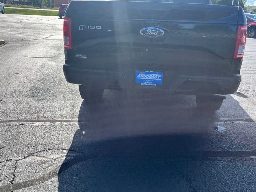 Used 2017 Shadow Black Ford XLT image 6
