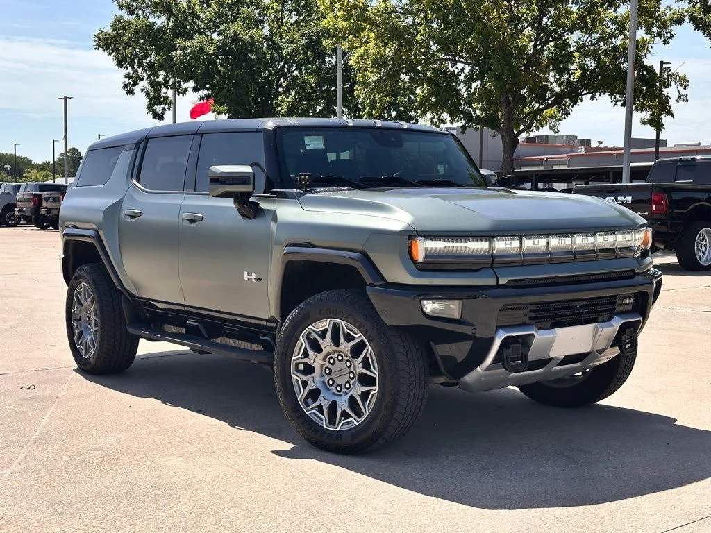 2024 GMC Hummer EV 3X SUV's photo