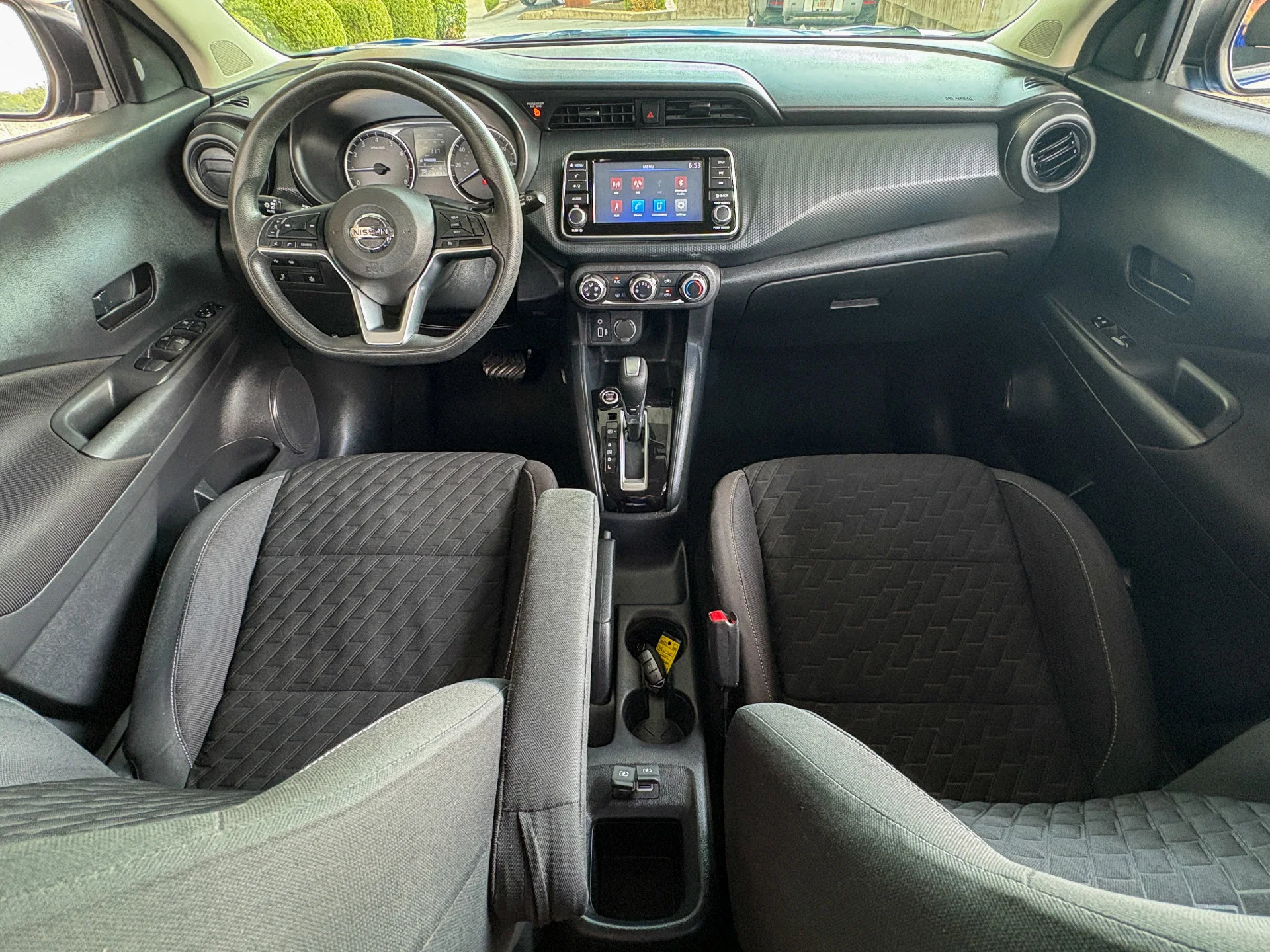 Used 2021 Blue Nissan S image 2