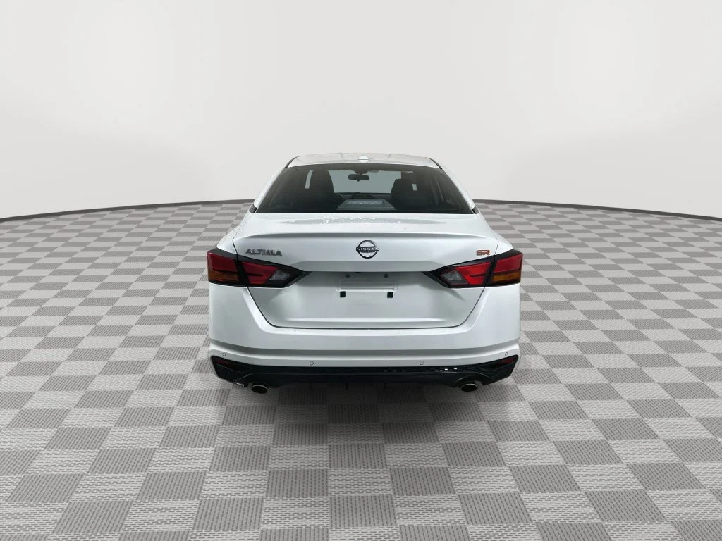 Certified Used 2025 White Nissan 2.5 SR image 7