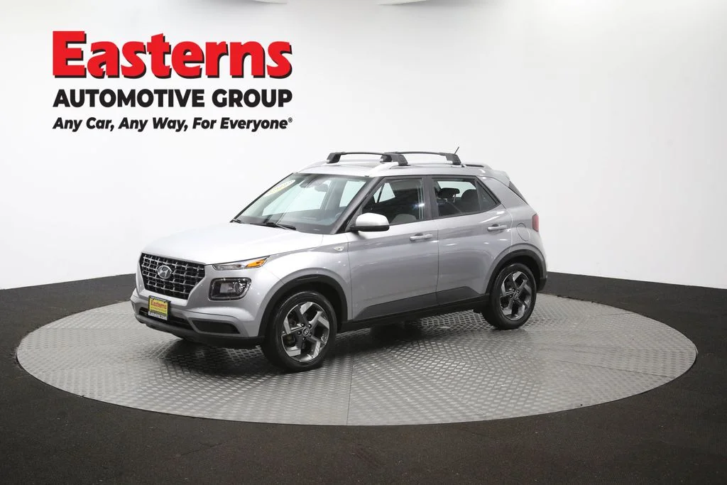 Used 2023 Silver Hyundai SEL image 59