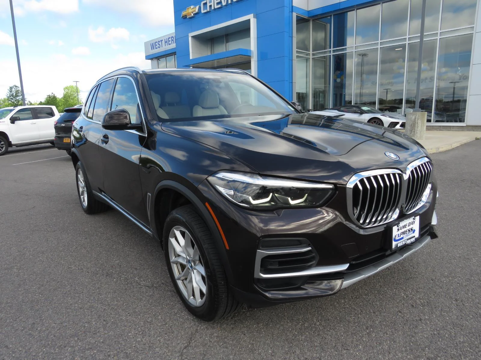 Used 2022 Sparkling Brown M BMW xDrive45e image 2