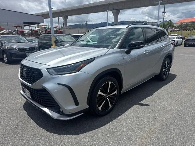 2022 Toyota Highlander XSE