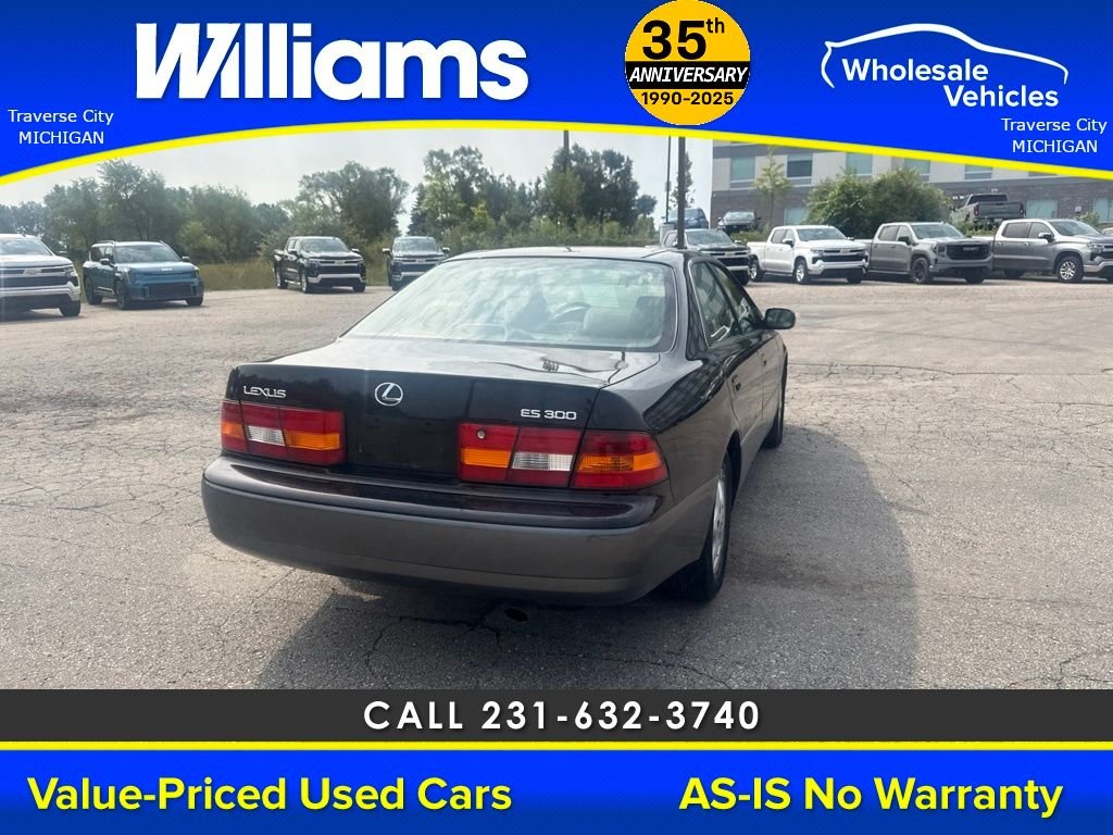 Used 1999 Black Lexus 300 image 18