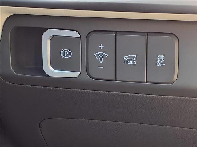 New 2026 White Hyundai SE AWD image 20