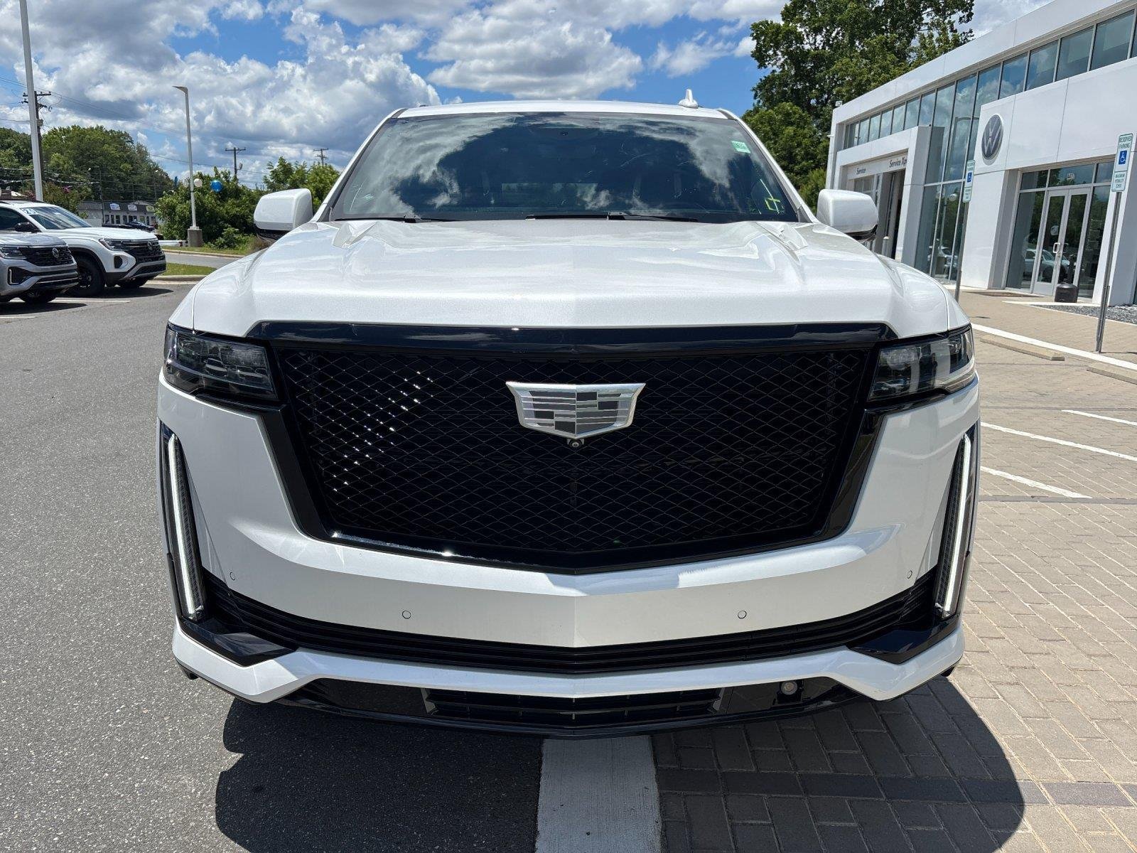 Used 2023 Crystal White Tricoat Cadillac 4WD Sport Platinum image 8