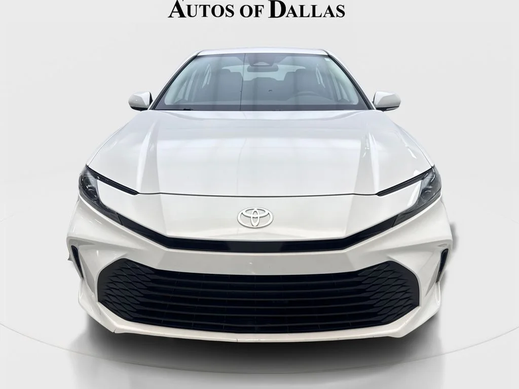 Used 2025 White Toyota LE image 3