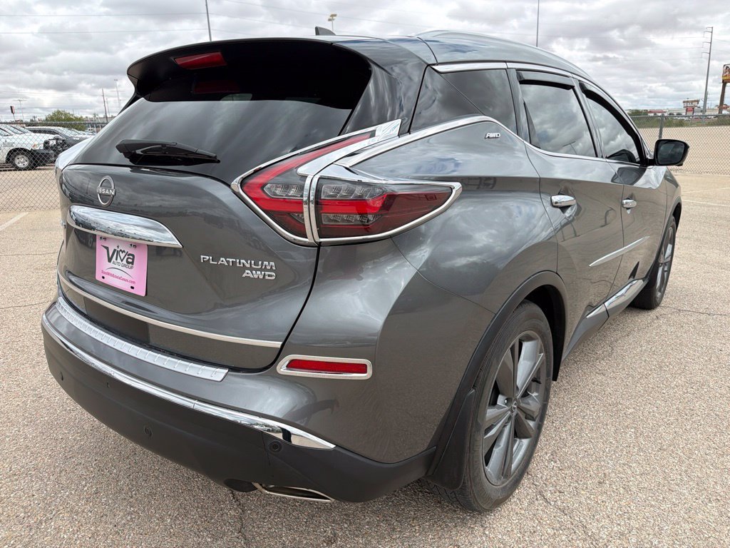 Used 2024 Gray Nissan Platinum image 7