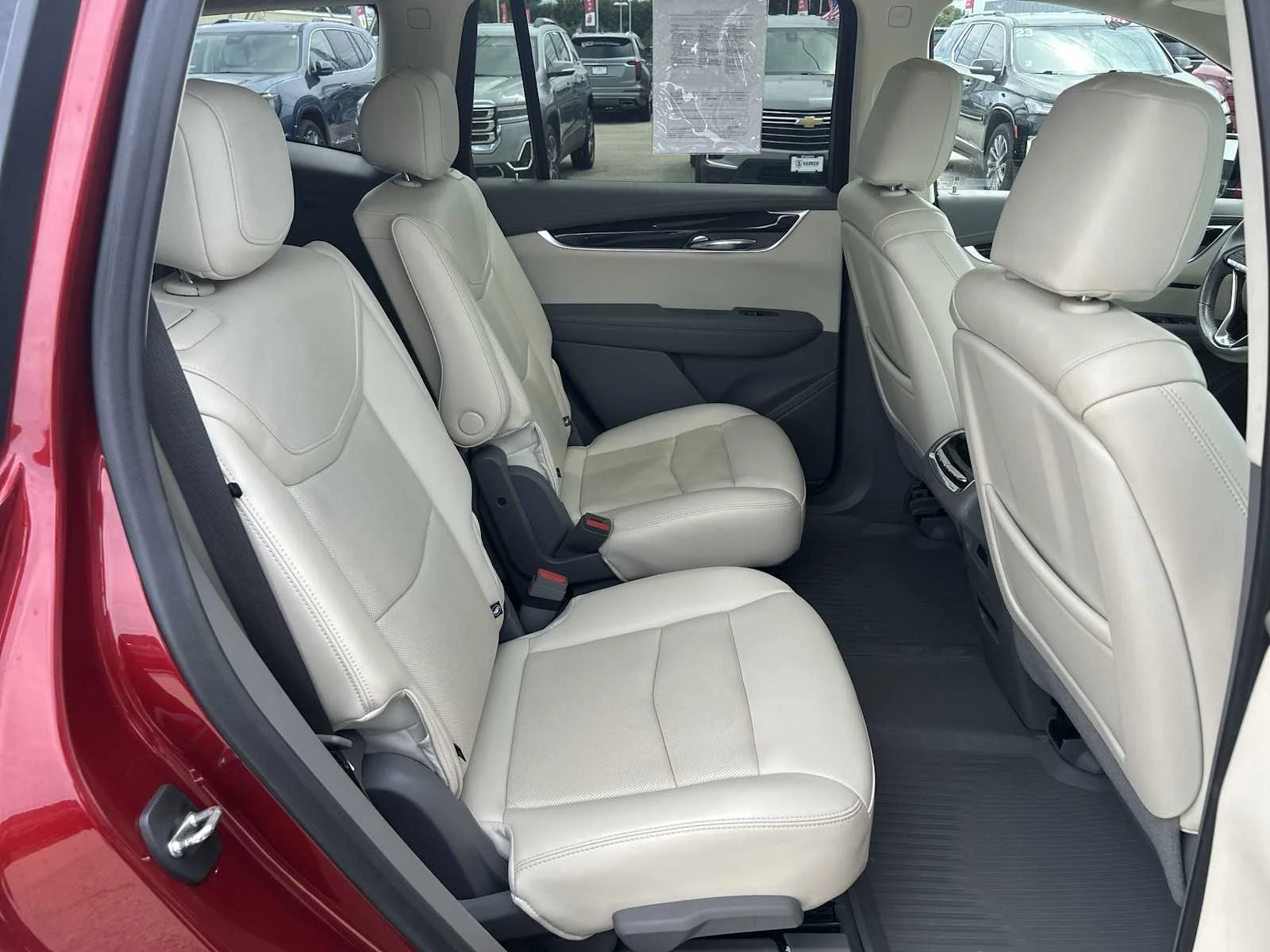 Used 2021 INFRARED TINTCOAT Cadillac Premium Luxury image 28