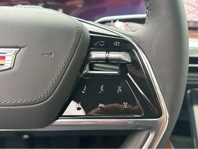 New 2026 Vibrant White Tricoat Cadillac Platinum Sport image 34
