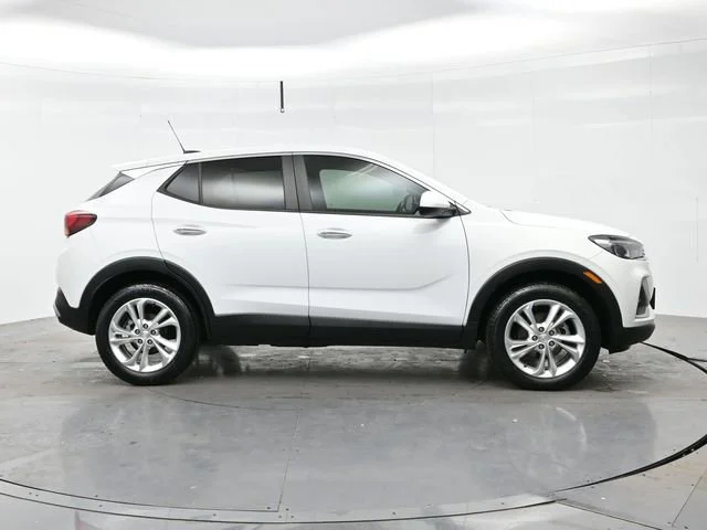 Used 2020 SUMMIT WHITE Buick Preferred image 8
