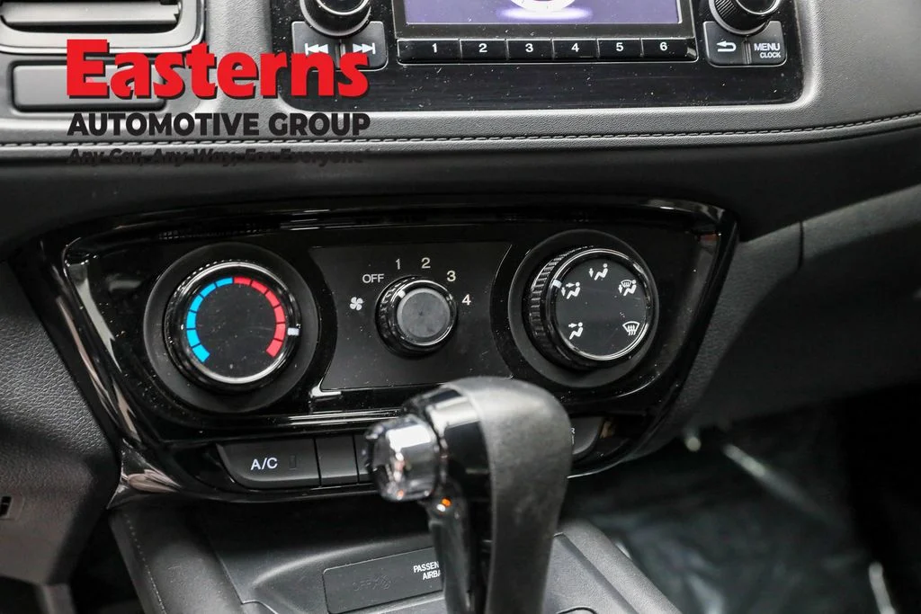 Used 2018 Gray Honda LX image 19