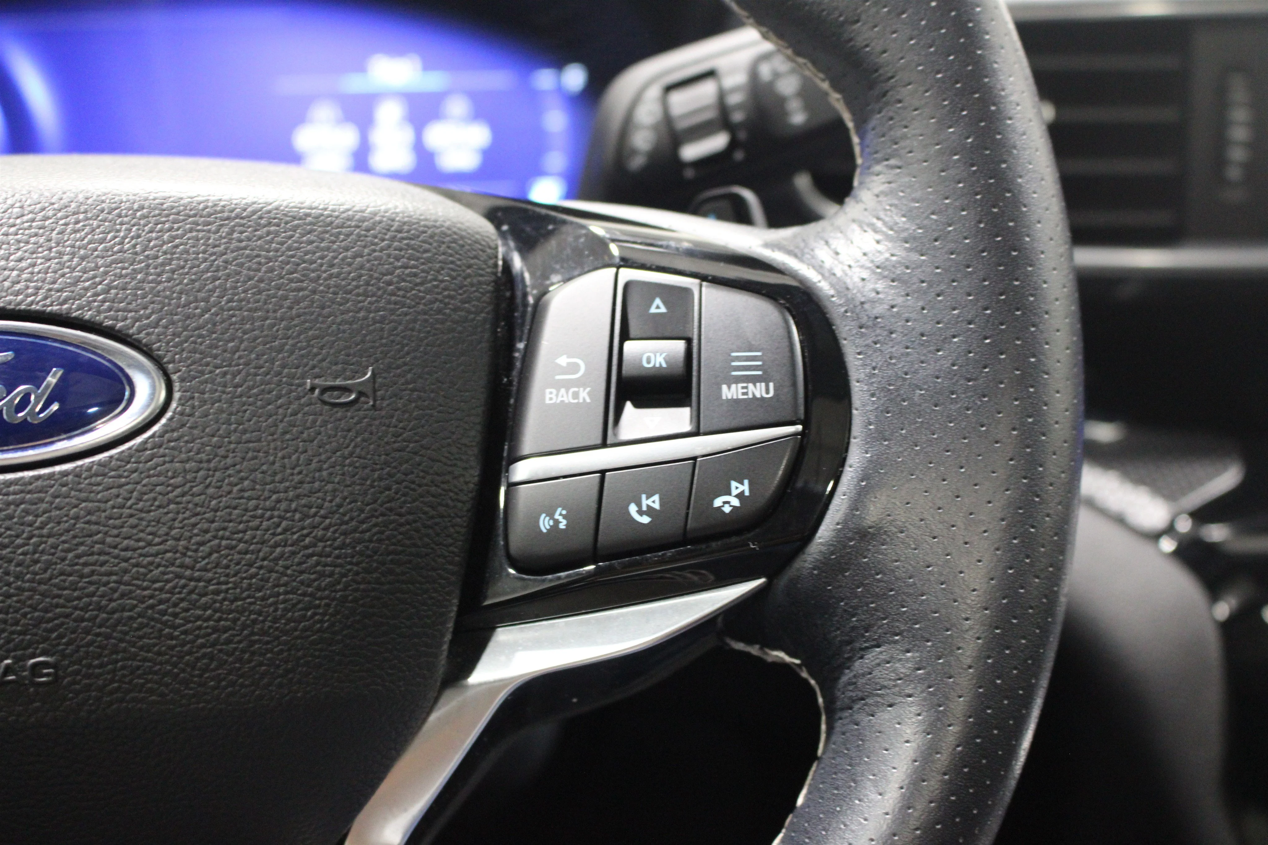 2022 Ford Explorer ST - Photo 12