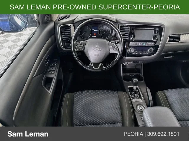 Used 2016  Mitsubishi  image 20