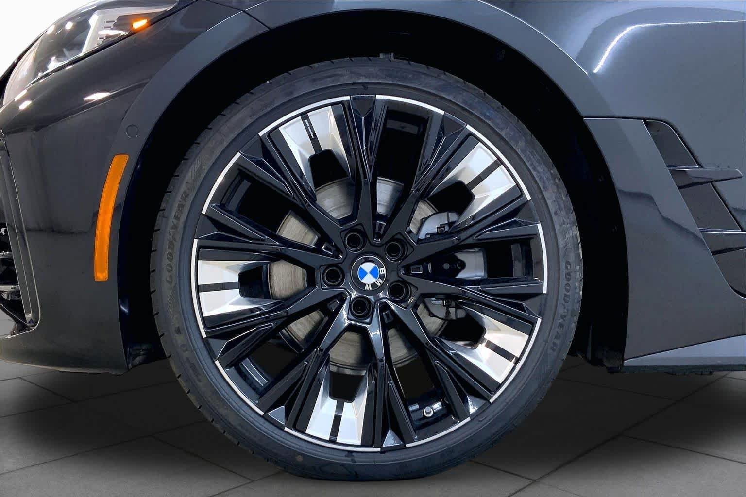 New 2026 Black Sapphire Metallic BMW 430i xDrive image 11