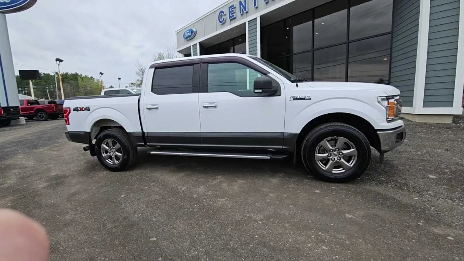Used 2020 Oxford White/Magnetic Ford XLT image 9