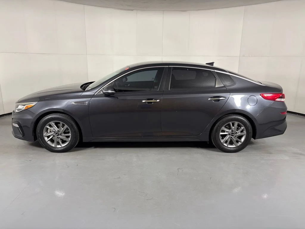 Certified Used 2019 Platinum Graphite Kia LX image 5