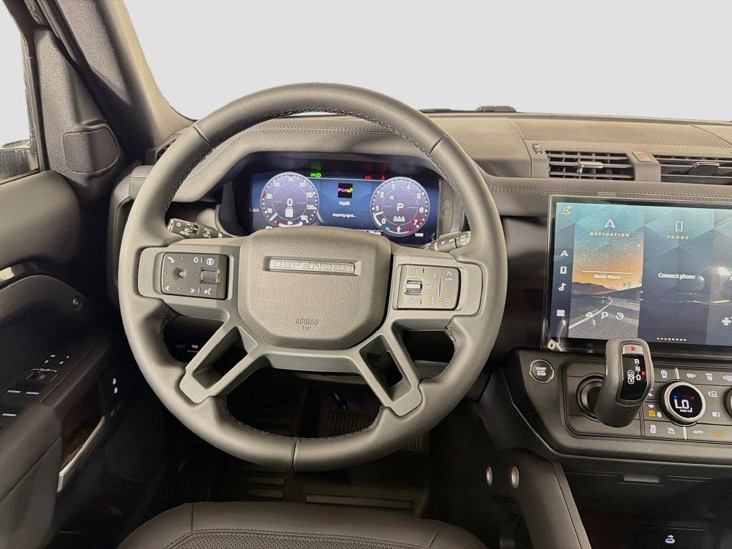 New 2026 Santorini Black Land Rover X-Dynamic SE image 24