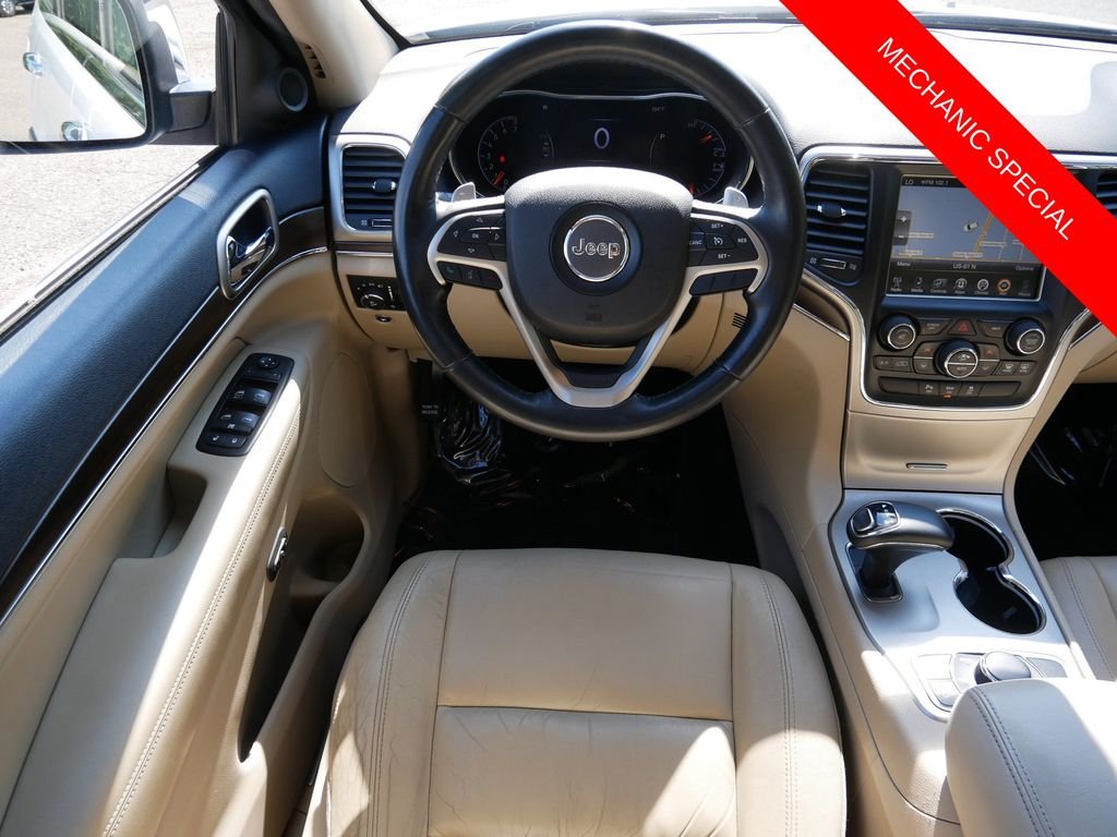 Used 2015 White Jeep Limited image 12