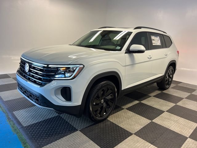 New 2026 White Volkswagen 2.0T SE w/Technology image 3
