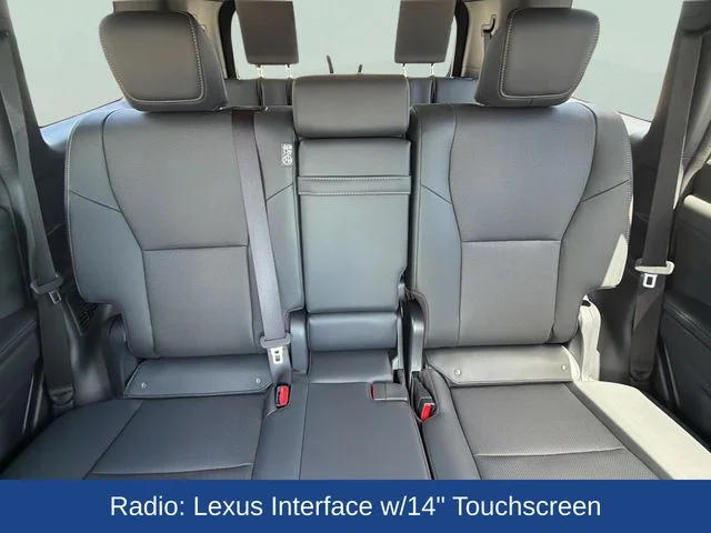 Used 2024  Lexus 550 Premium image 18