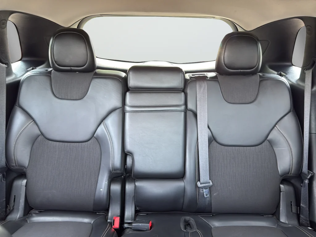 Used 2018 Gray Jeep Latitude Plus image 26