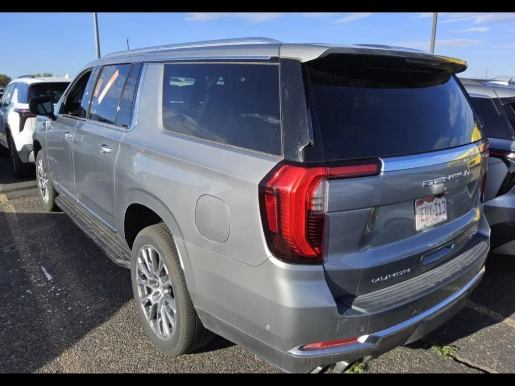 Used 2025 Silver GMC Denali image 2