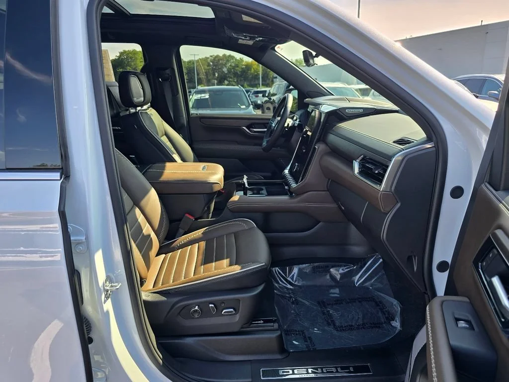 2026 GMC Yukon Denali Ultimate - Photo 31