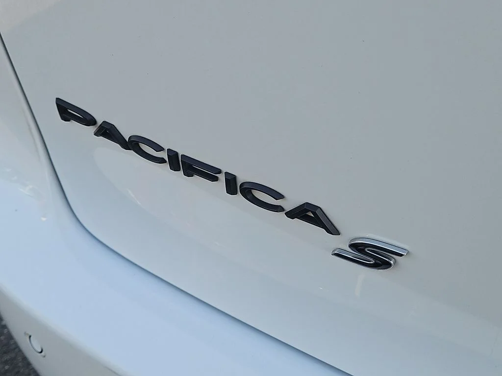 Used 2024 White Chrysler Select S Appearance image 8